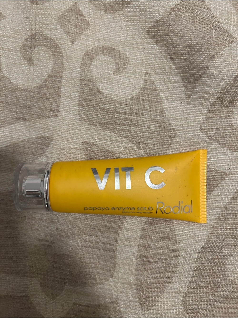 Rodial VIT C Papaya Enzyme Scrub – Yellow Tube